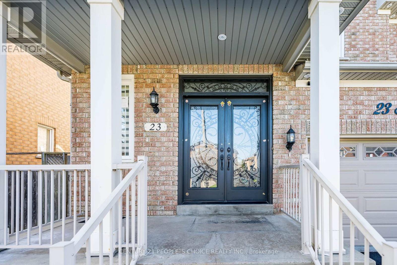 23 Smoothwater Street, Brampton, Ontario  L6R 2G2 - Photo 4 - W13024702