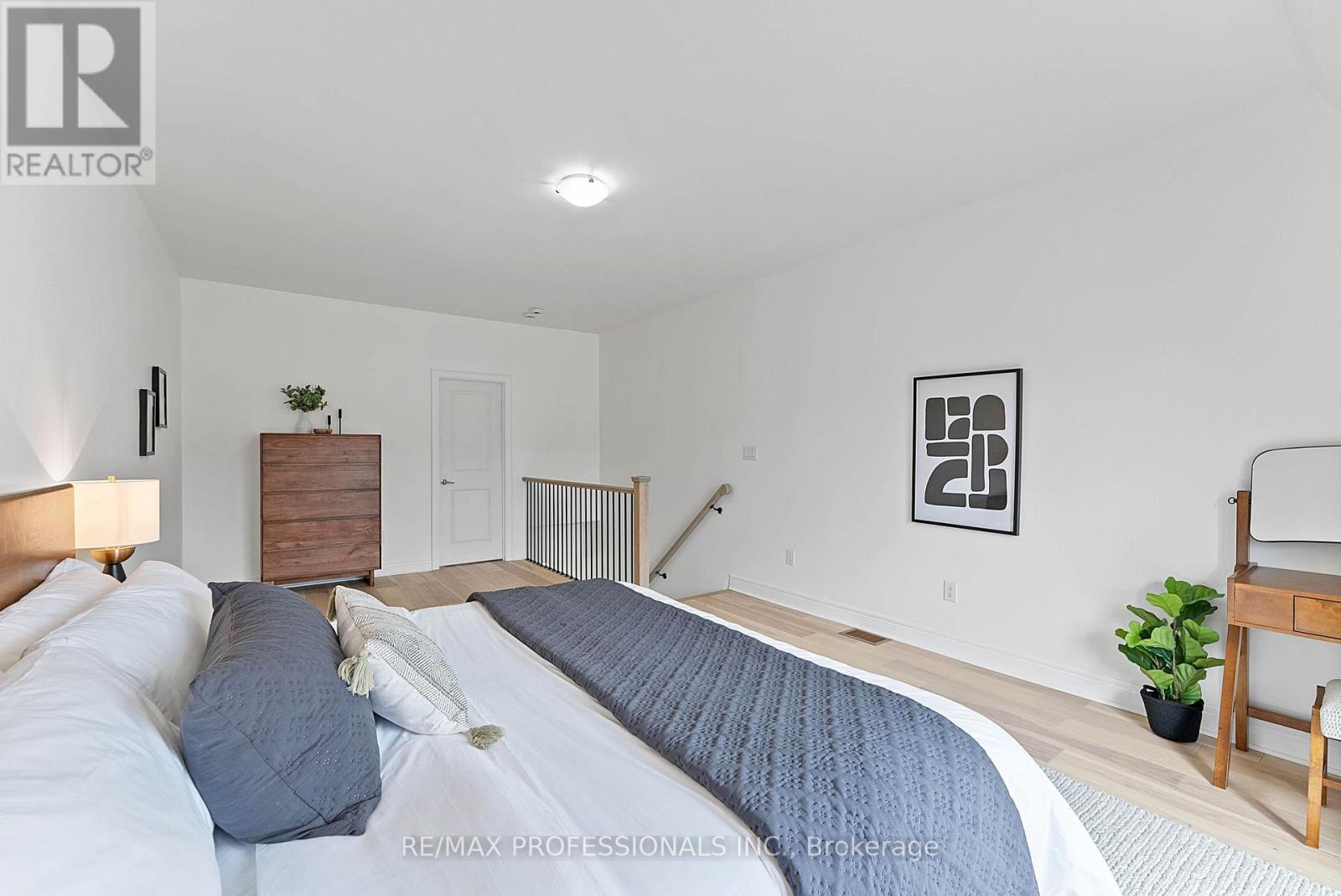 819b Oxford Street, Toronto, Ontario  M8Z 0B3 - Photo 43 - W13031606