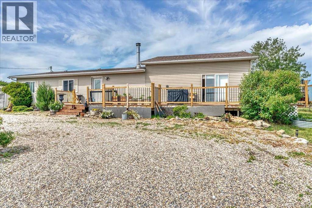 233076 Range Road 245, Rural Wheatland County, Alberta  T1P 1J6 - Photo 8 - A2303772