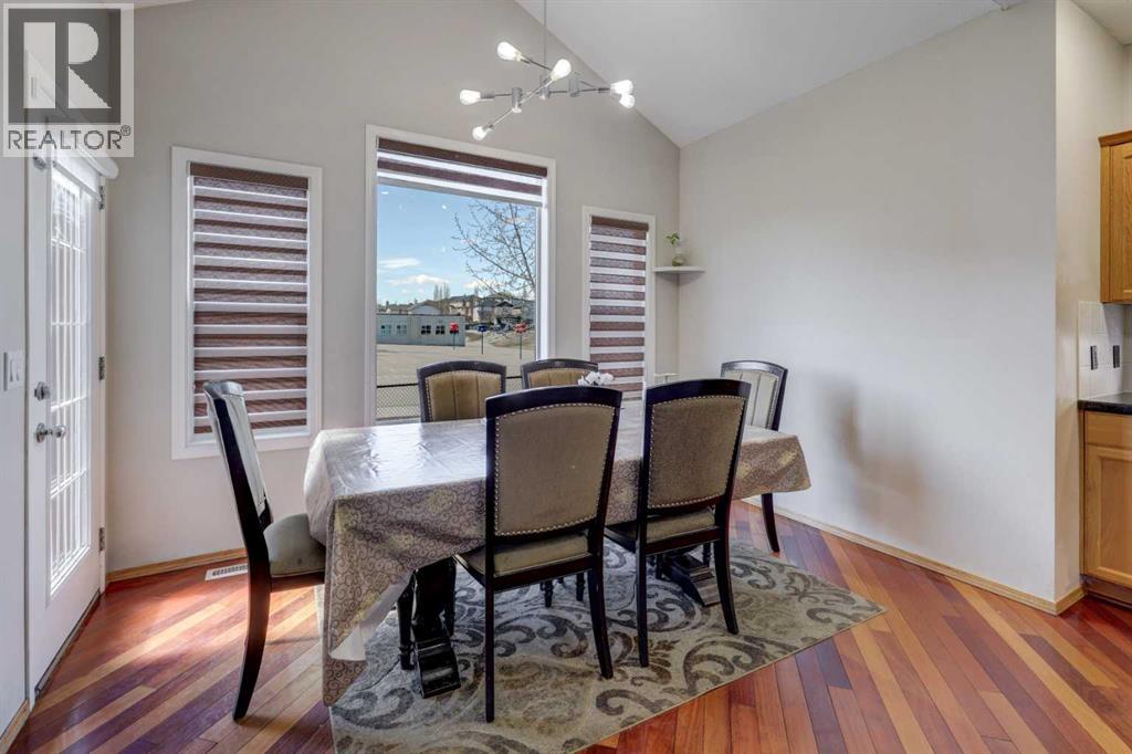 17 Royal Birch Way NW, Calgary, Alberta  T3G 5X8 - Photo 6 - A2304084