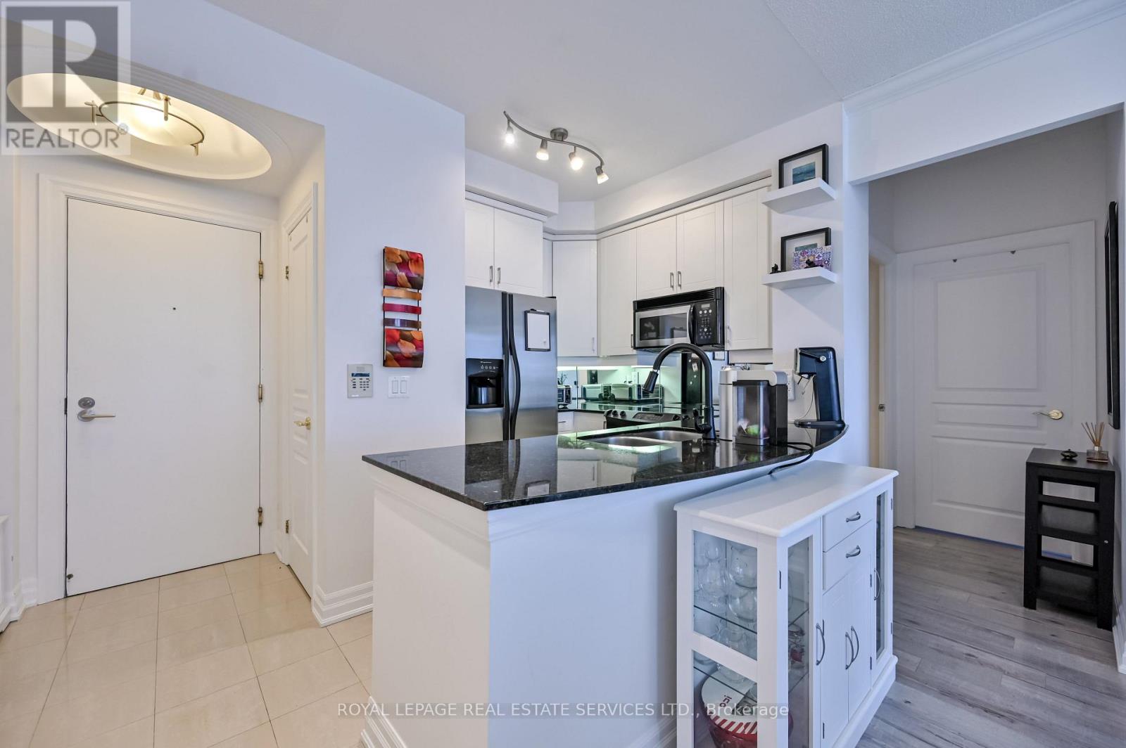 1113 - 2083 Lake Shore Boulevard W, Toronto, Ontario  M8V 4G2 - Photo 8 - W13011642