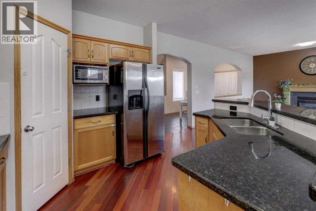 17 Royal Birch Way NW, Calgary, Alberta  T3G 5X8 - Photo 9 - A2304084