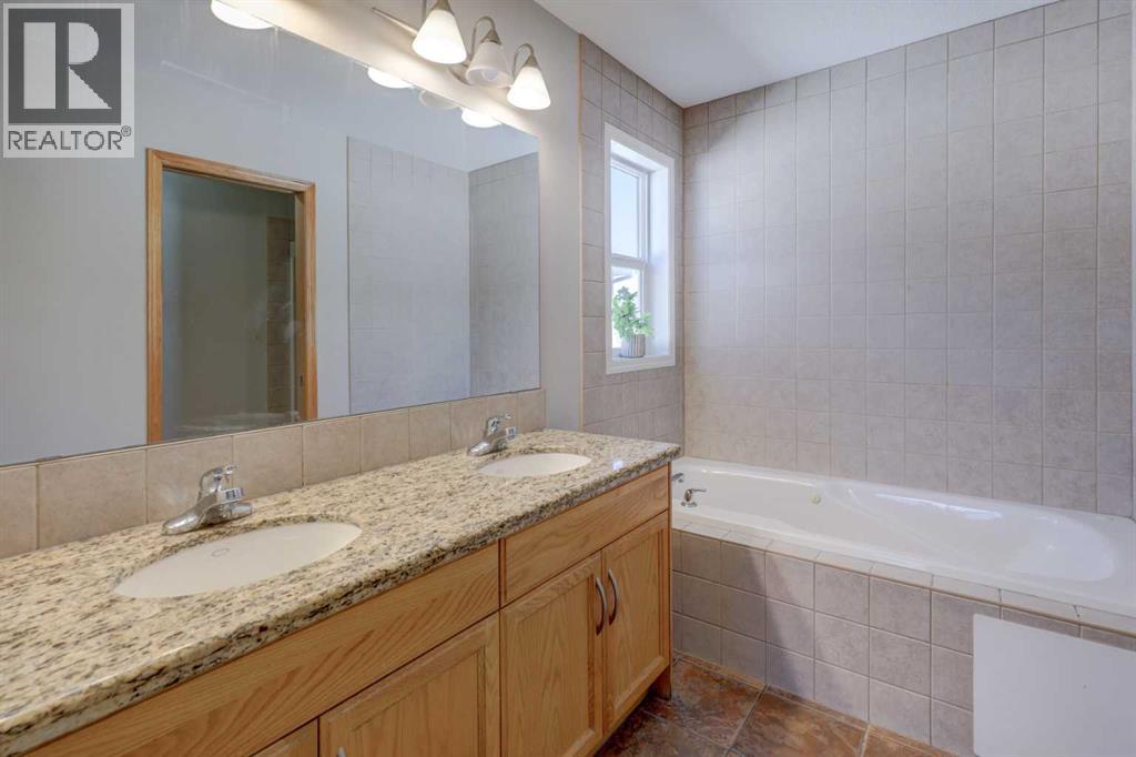 17 Royal Birch Way NW, Calgary, Alberta  T3G 5X8 - Photo 16 - A2304084