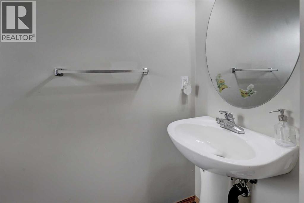 17 Royal Birch Way NW, Calgary, Alberta  T3G 5X8 - Photo 11 - A2304084