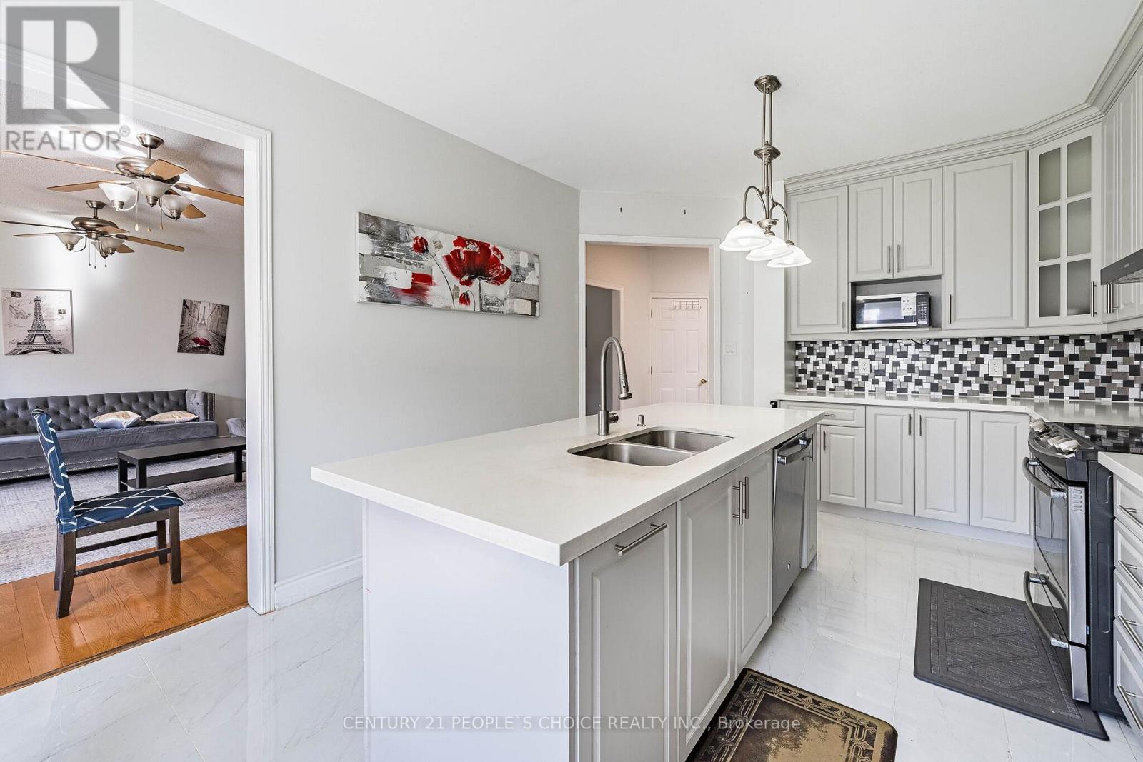 23 Smoothwater Street, Brampton, Ontario  L6R 2G2 - Photo 11 - W13024702