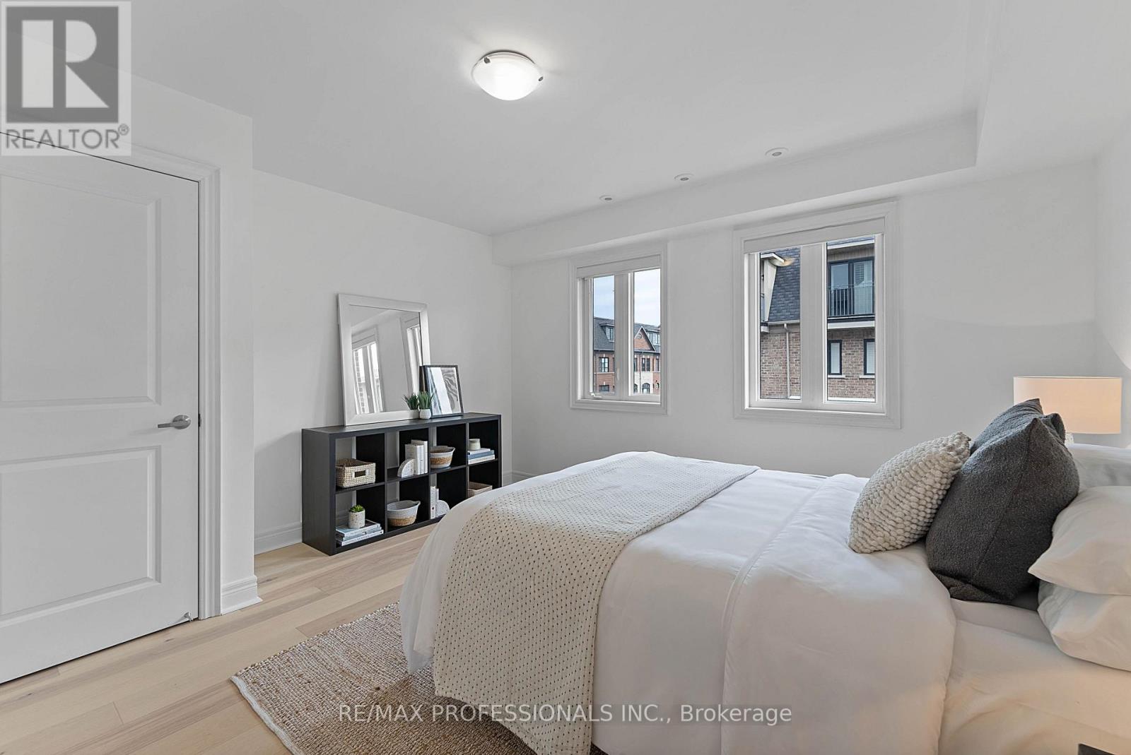 819b Oxford Street, Toronto, Ontario  M8Z 0B3 - Photo 30 - W13031606