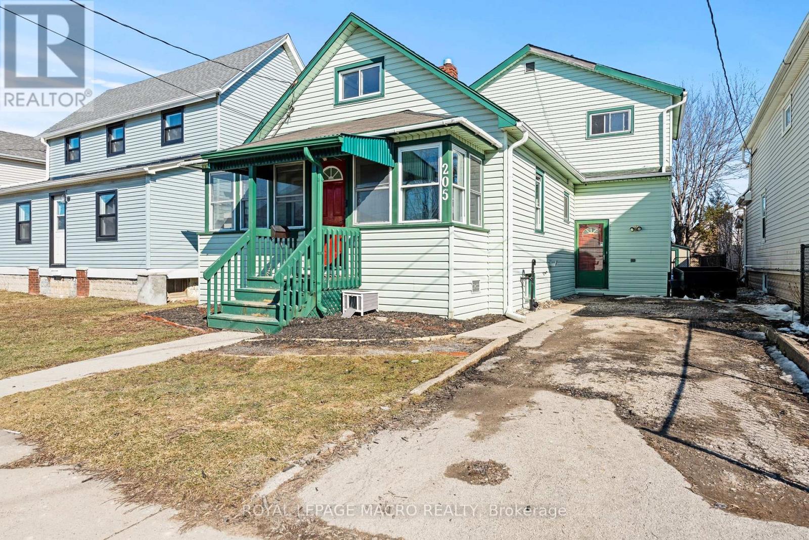 205 Mitchell Street, Port Colborne (East Village), Ontario  L3K 1Y4 - Photo 1 - X13032190