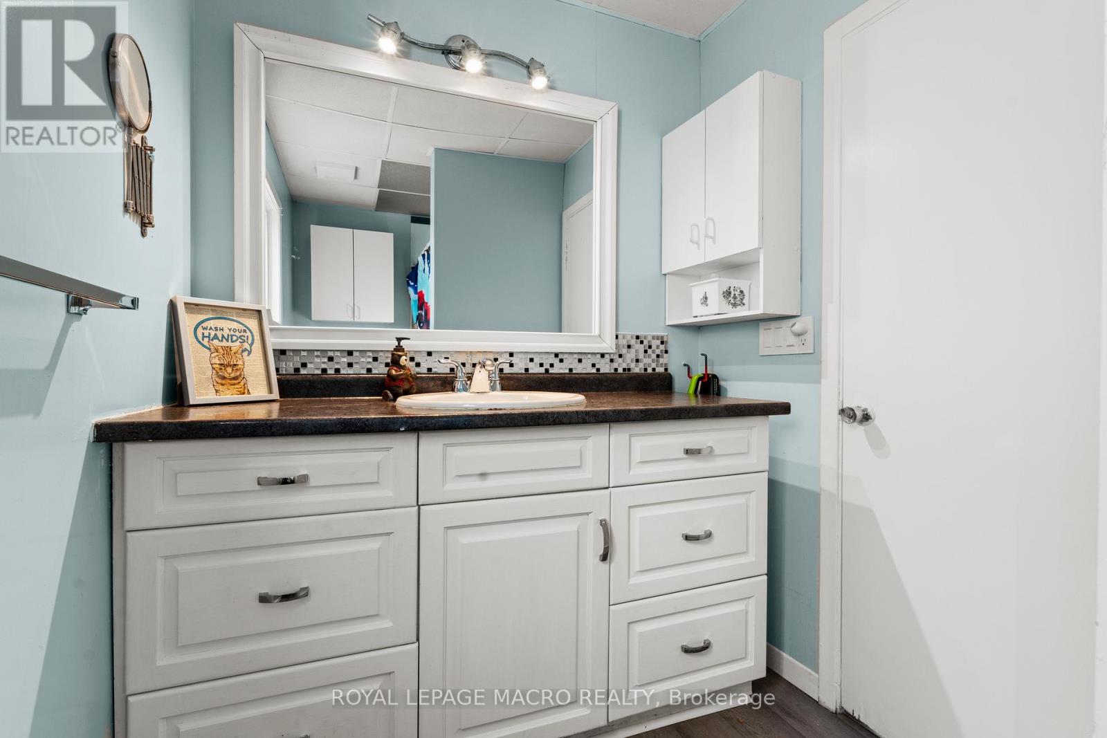 205 Mitchell Street, Port Colborne (East Village), Ontario  L3K 1Y4 - Photo 11 - X13032190