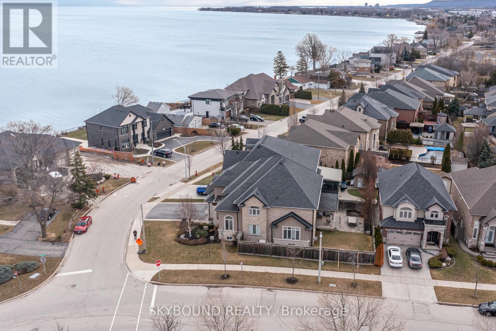 101 Seabreeze Crescent, Hamilton (Stoney Creek), Ontario  L8E 0A2 - Photo 1 - X13032274