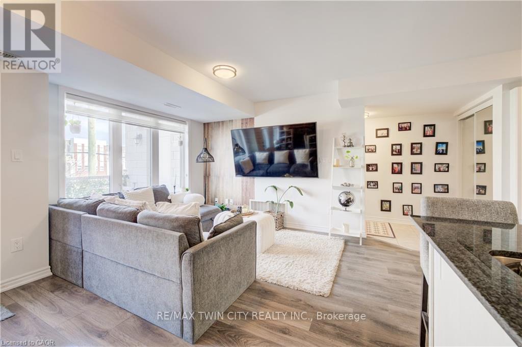 142 Daylily Lane, Kitchener, Ontario  N2R 0L7 - Photo 10 - X13032350