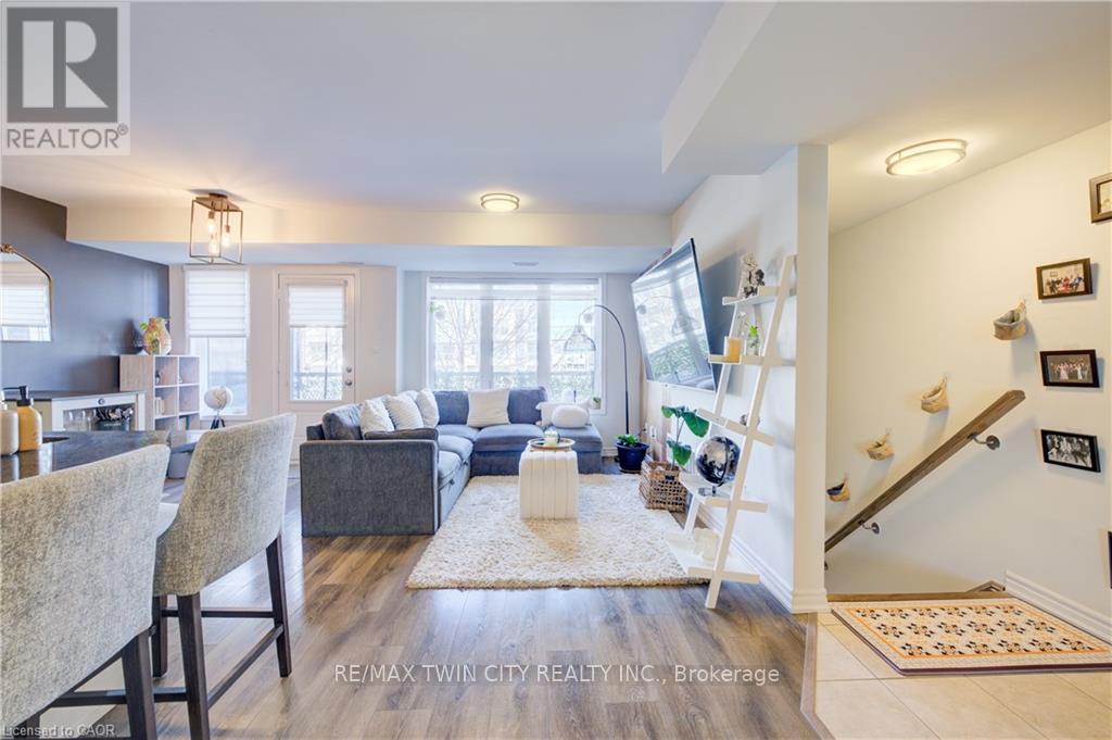 142 Daylily Lane, Kitchener, Ontario  N2R 0L7 - Photo 7 - X13032350