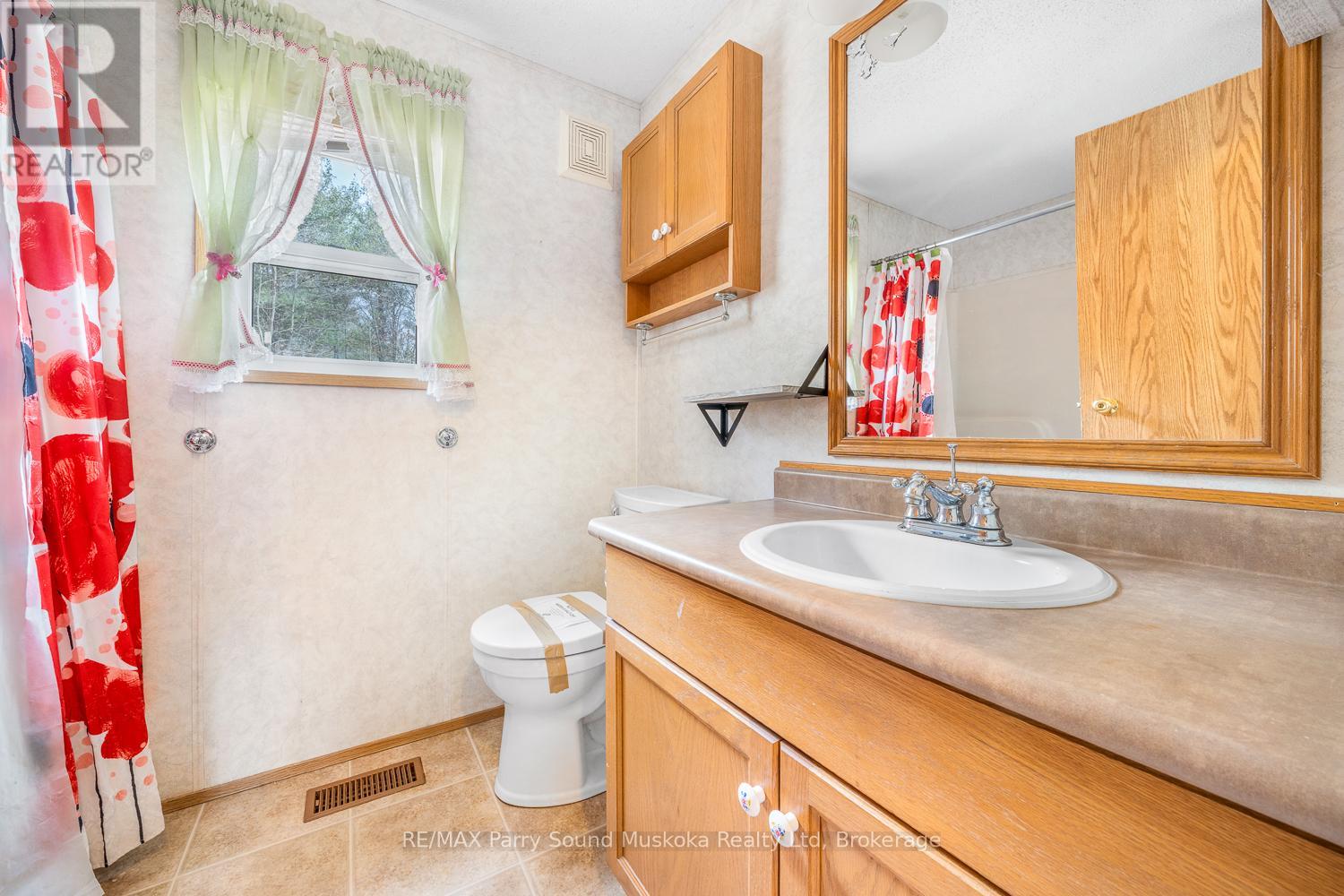 3 Little's Lane, Carling, Ontario  P0G 1G0 - Photo 27 - X12859444