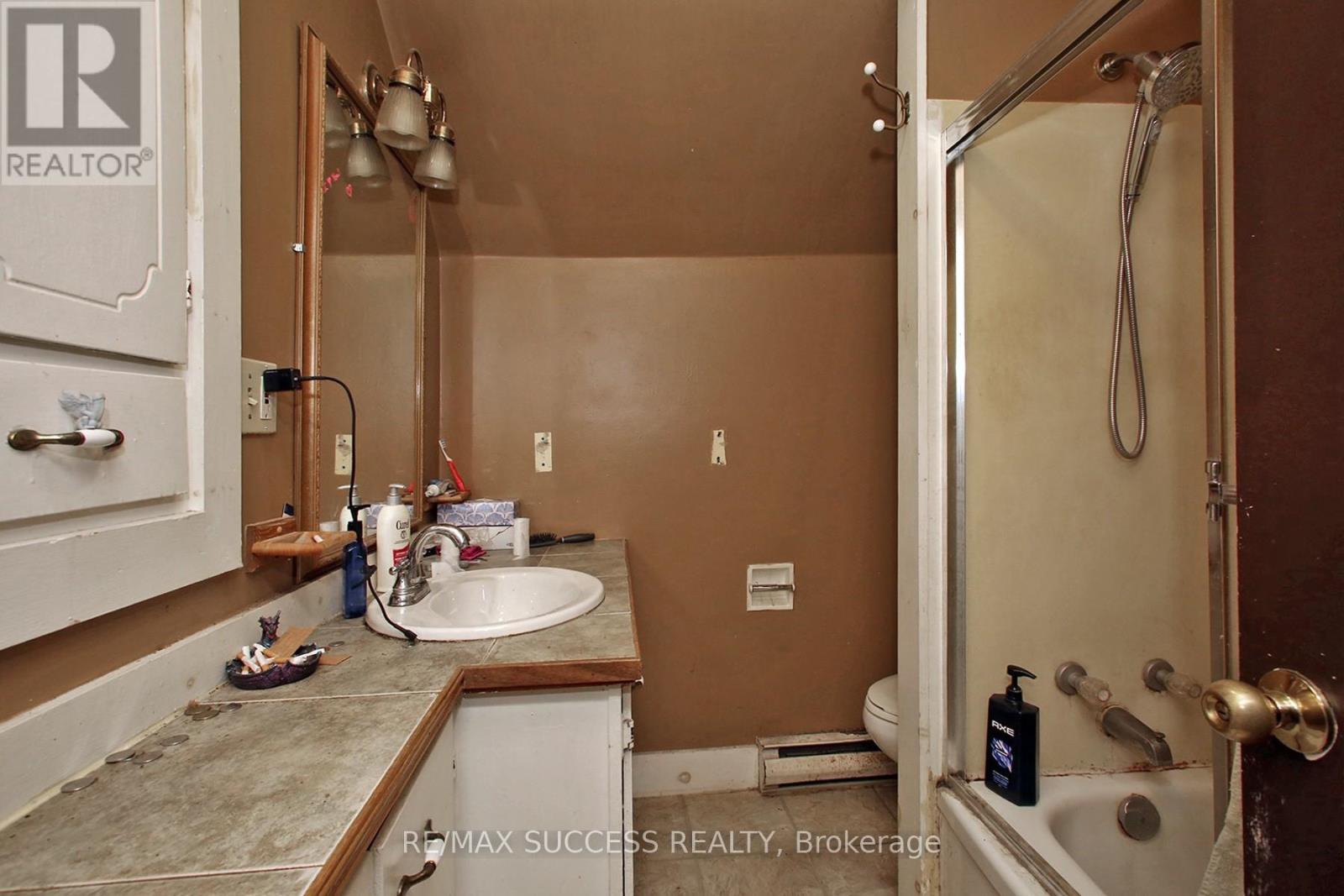 22 & 24 River Street, Thorold, Ontario  L0S 1K0 - Photo 23 - X13002648