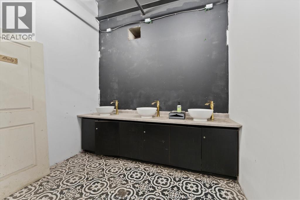 459 Ouellette Avenue, Windsor, Ontario  N9A 4J2 - Photo 13 - 26008943