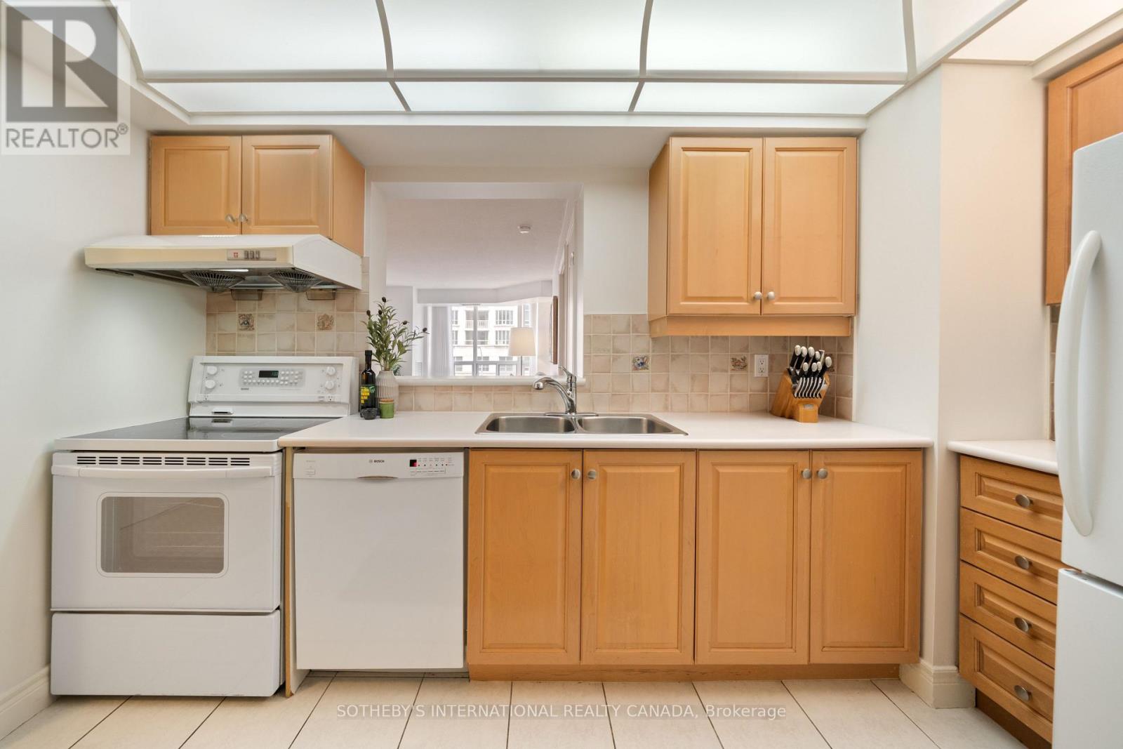 517 - 5418 Yonge Street, Toronto, Ontario  M2N 6X4 - Photo 12 - C13031152