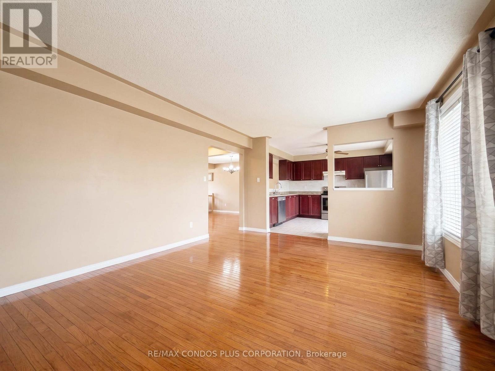 517 Ravenstone Crescent, Mississauga, Ontario  L5R 4A6 - Photo 10 - W12807886