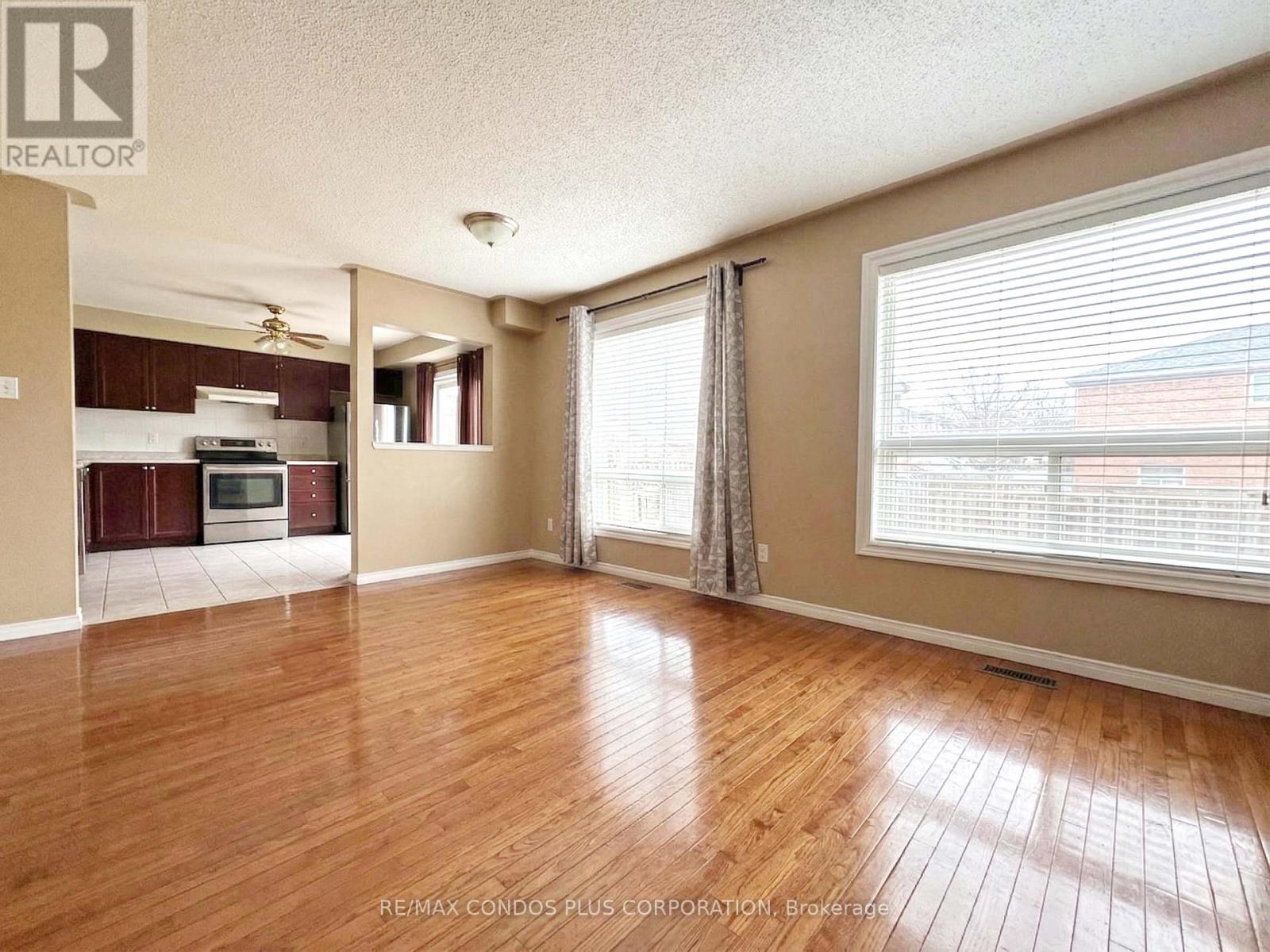 517 Ravenstone Crescent, Mississauga, Ontario  L5R 4A6 - Photo 9 - W12807886