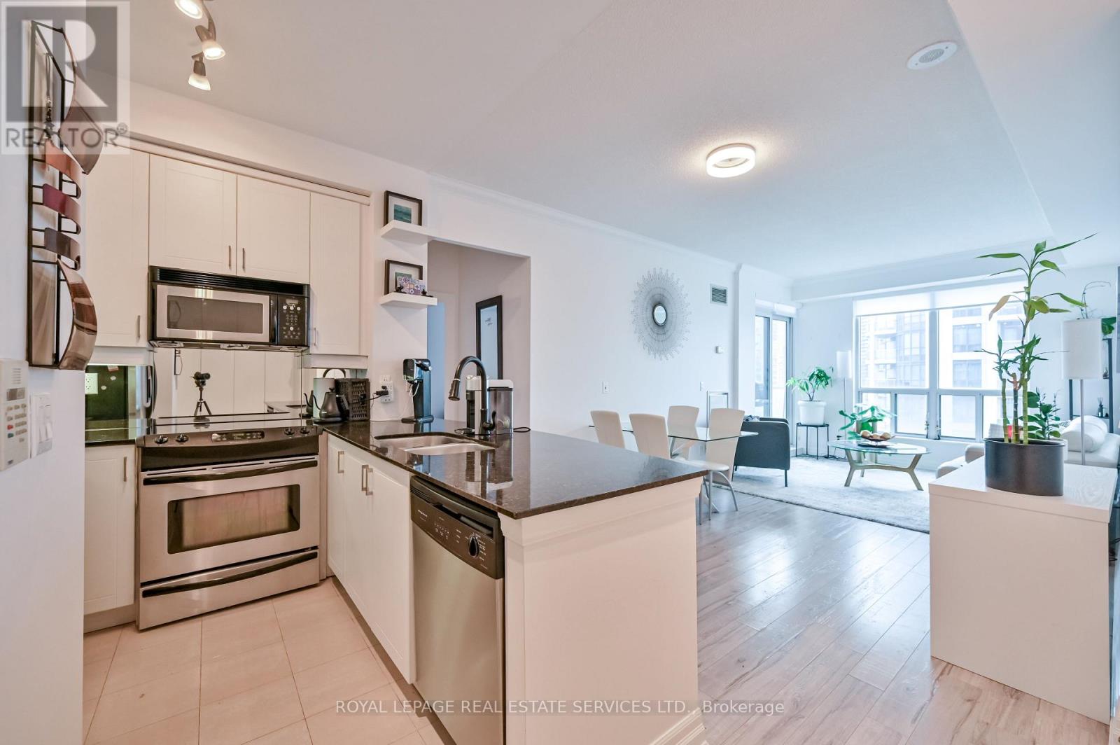 1113 - 2083 Lake Shore Boulevard W, Toronto, Ontario  M8V 4G2 - Photo 6 - W13011642