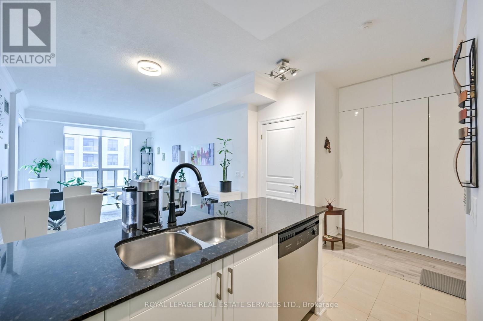 1113 - 2083 Lake Shore Boulevard W, Toronto, Ontario  M8V 4G2 - Photo 7 - W13011642