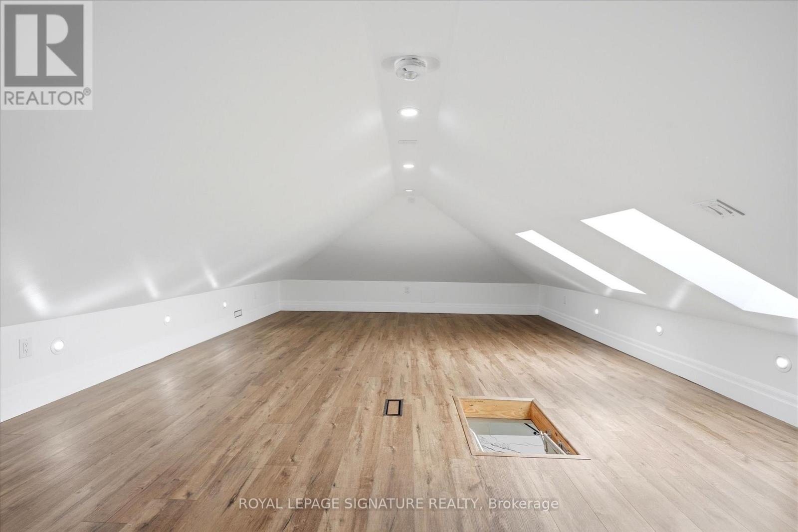 24 Treeview Drive, Toronto, Ontario  M8W 4B9 - Photo 22 - W13029572