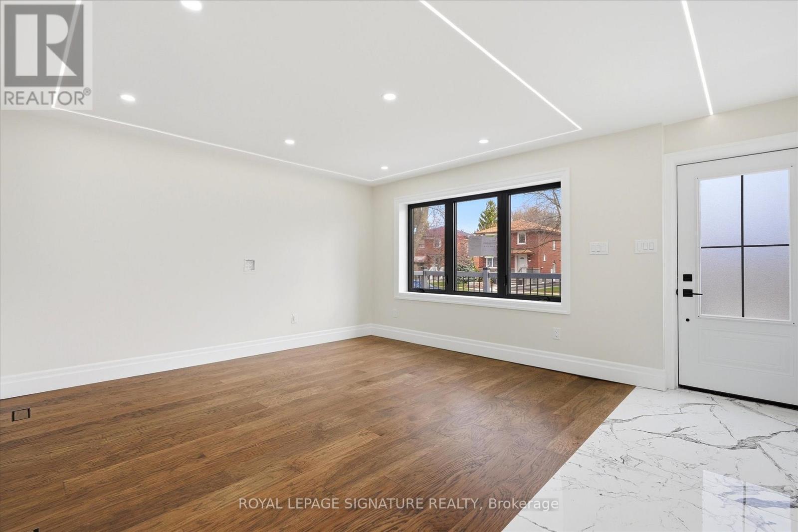 24 Treeview Drive, Toronto, Ontario  M8W 4B9 - Photo 9 - W13029572