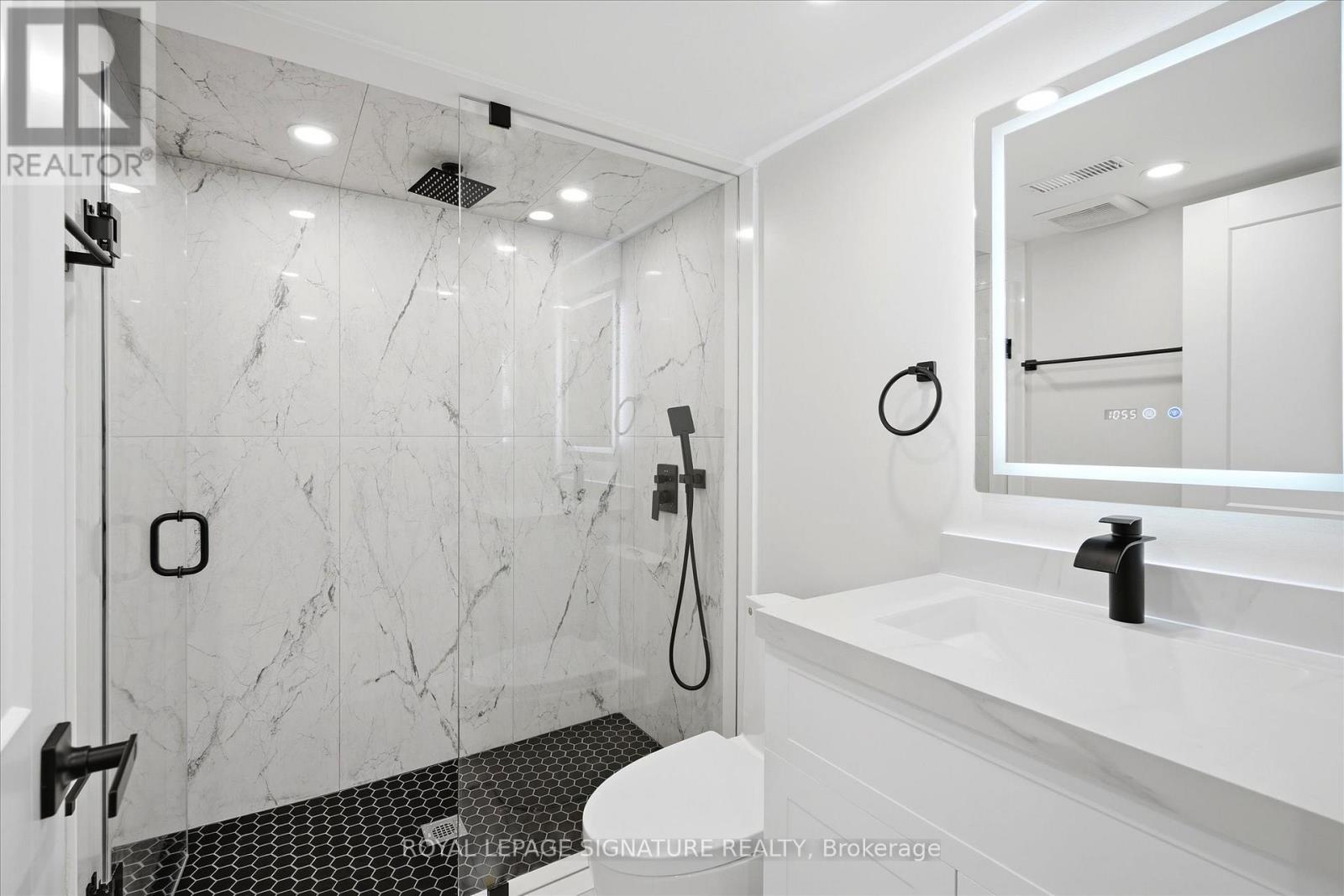 24 Treeview Drive, Toronto, Ontario  M8W 4B9 - Photo 38 - W13029572