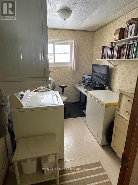 13 Fenelon Way, Kawartha Lakes, Ontario  K9V 0H9 - Photo 20 - X12842546