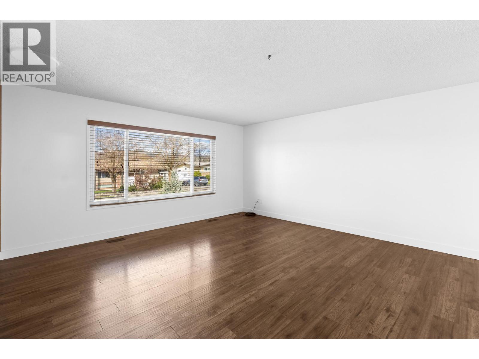 3103 13th Street, Vernon, British Columbia  V1T 6T6 - Photo 9 - 10384177