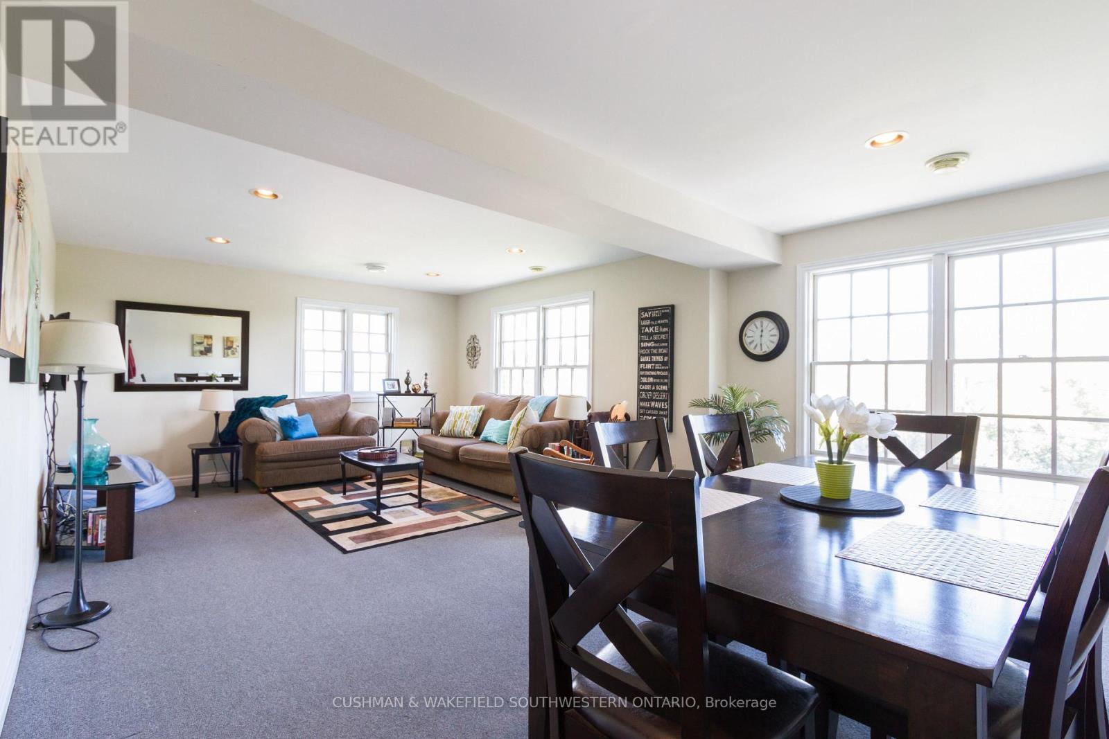 359-363 Duckworth Street, Barrie (Grove East), Ontario  L4M 3X8 - Photo 5 - S13032480