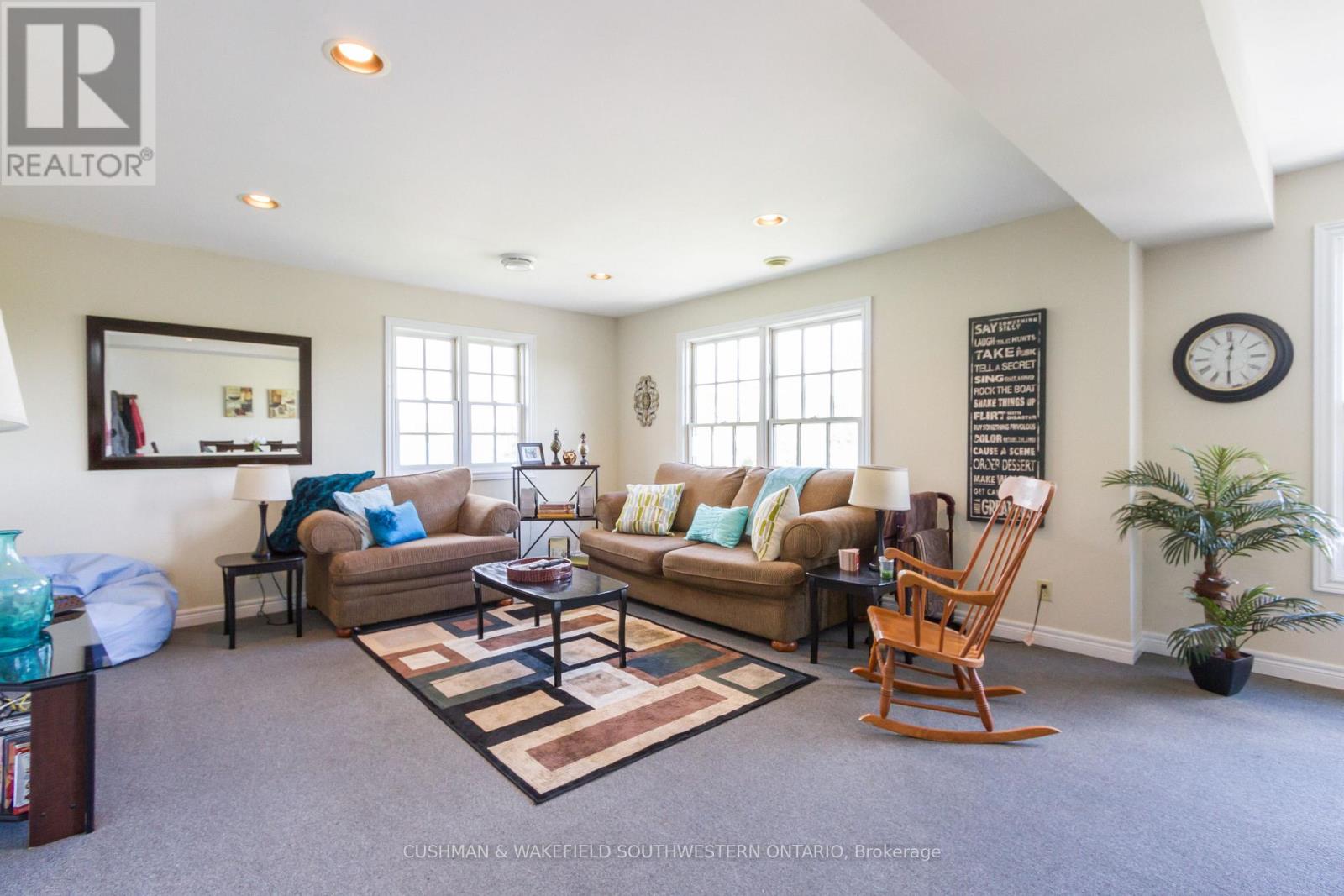 359-363 Duckworth Street, Barrie (Grove East), Ontario  L4M 3X8 - Photo 8 - S13032480