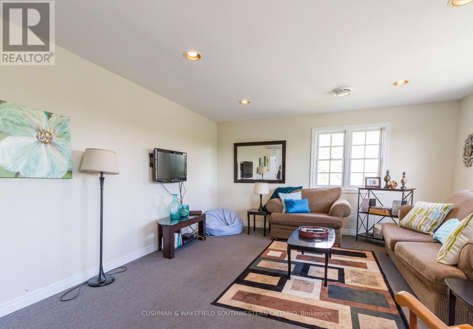 359-363 Duckworth Street, Barrie (Grove East), Ontario  L4M 3X8 - Photo 6 - S13032490