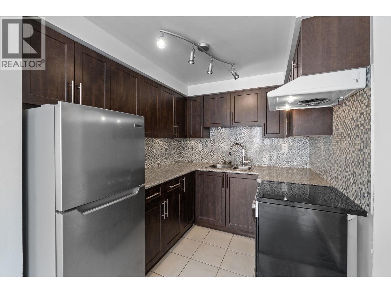 207 1270 Robson Street, Vancouver, British Columbia  V6E 1C1 - Photo 17 - R3113344