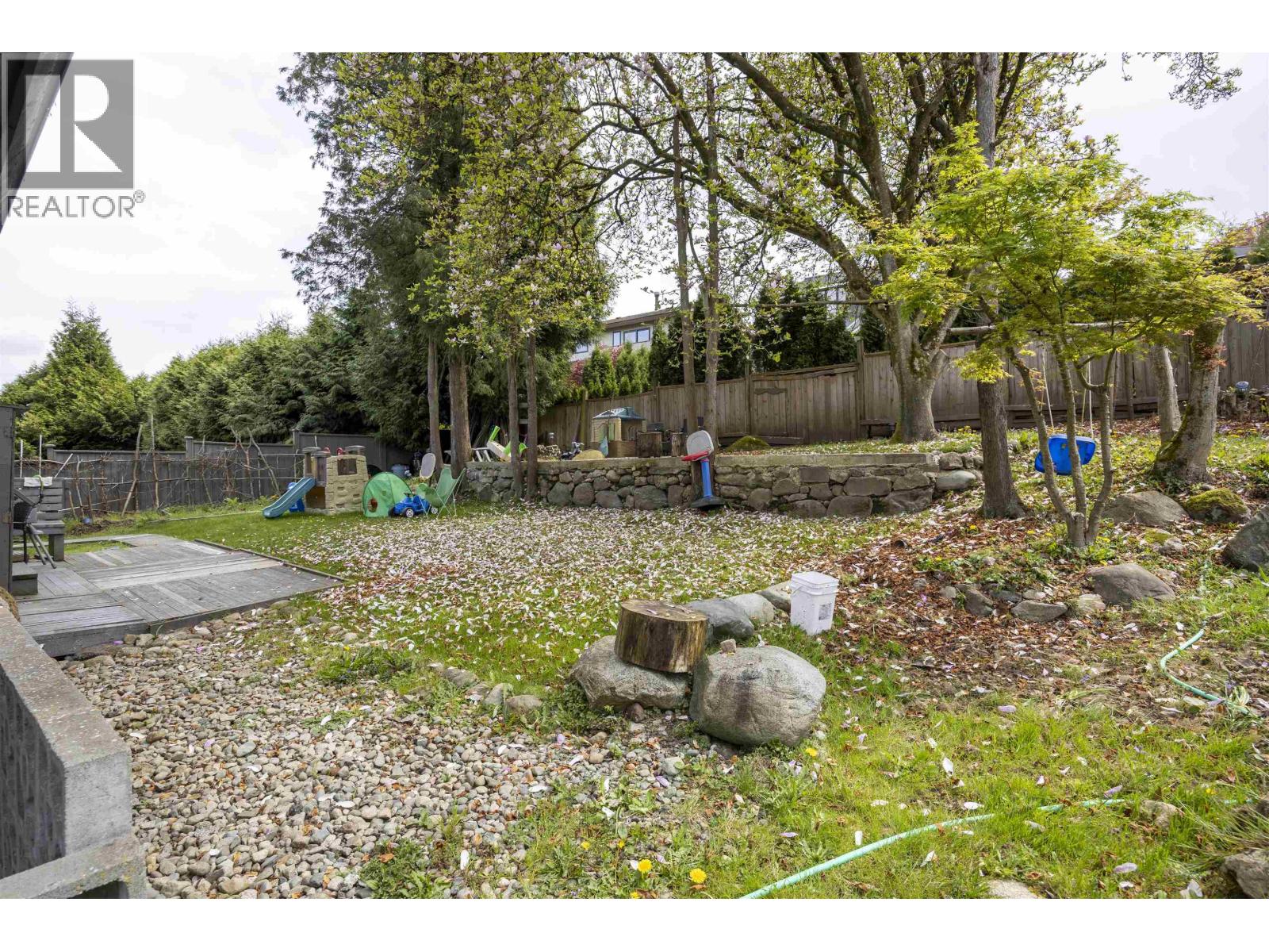 7730 Stanley Street, Burnaby, British Columbia  V5E 1V8 - Photo 30 - R3114395