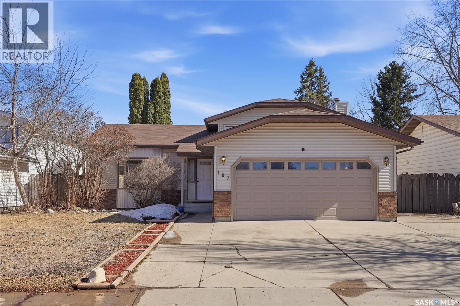 107 Armstrong CRESCENT, Saskatoon, Saskatchewan