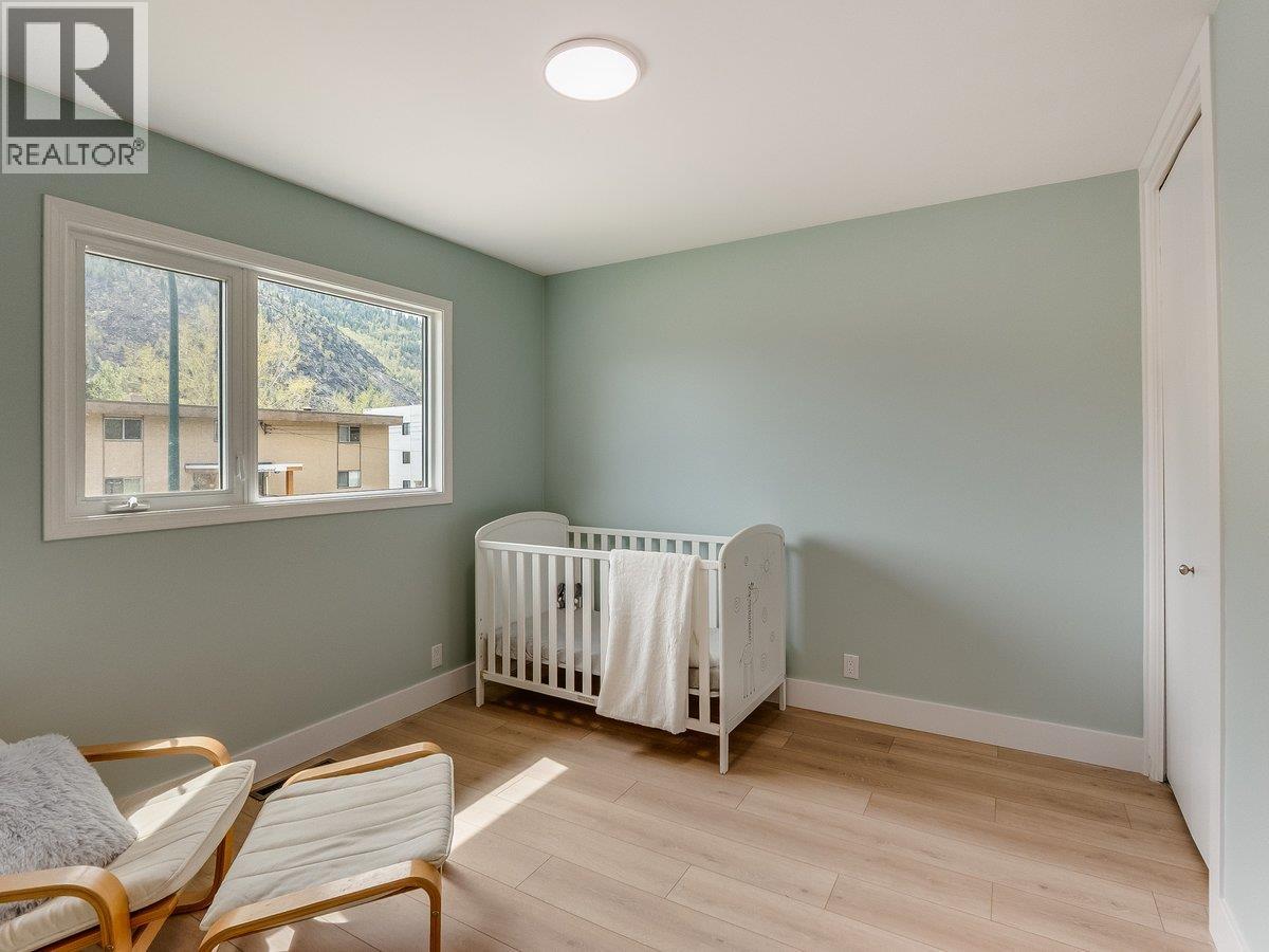 3557 Highway Drive, Trail, British Columbia  V1R 2T9 - Photo 21 - 10384413