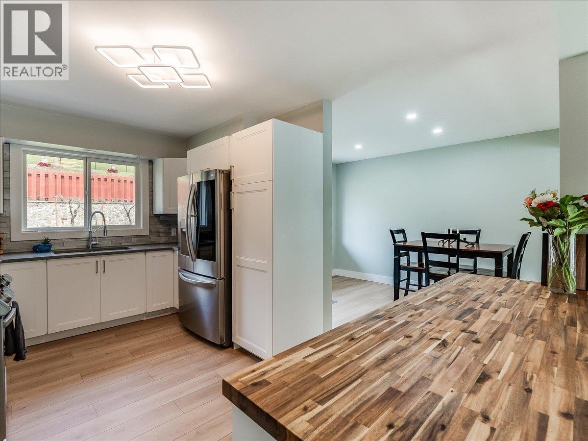 3557 Highway Drive, Trail, British Columbia  V1R 2T9 - Photo 15 - 10384413