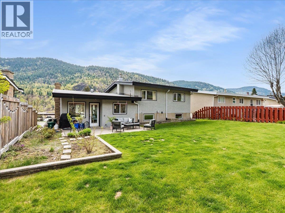 3557 Highway Drive, Trail, British Columbia  V1R 2T9 - Photo 41 - 10384413