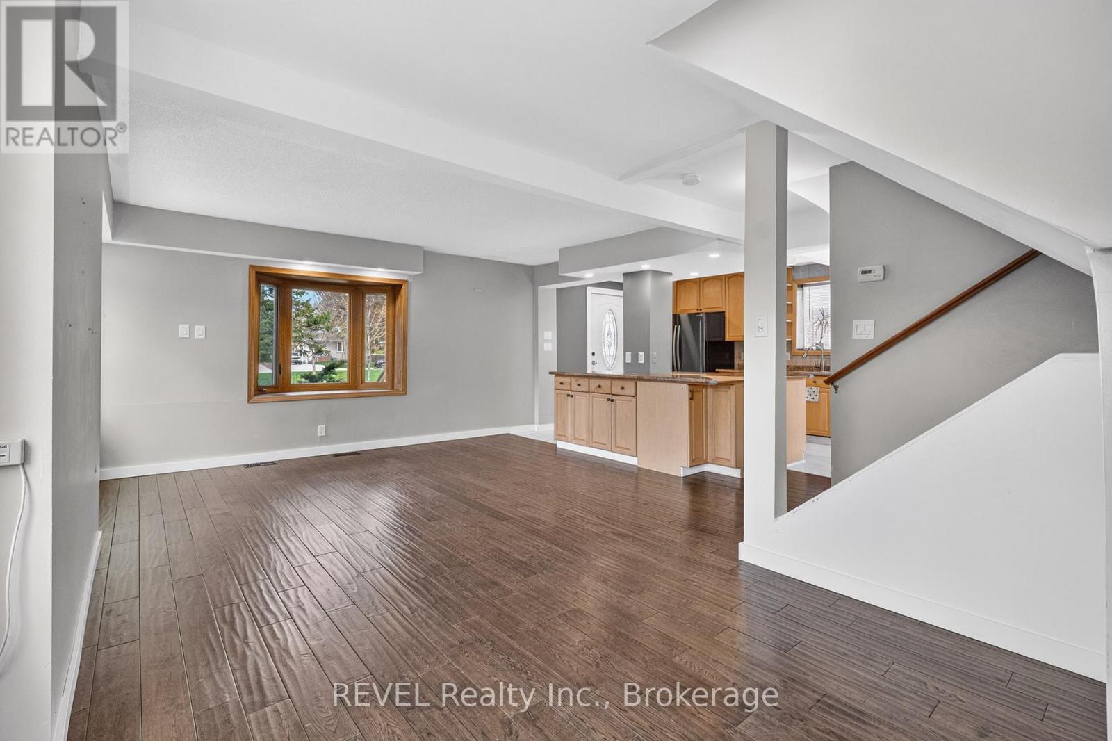 1367 St Marys Crescent, Burlington, Ontario  L7P 1S1 - Photo 13 - W13032520