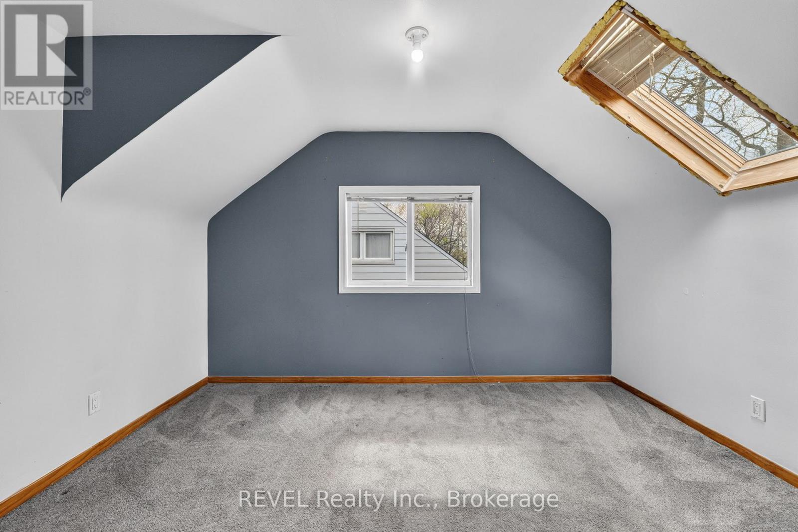 1367 St Marys Crescent, Burlington, Ontario  L7P 1S1 - Photo 18 - W13032520