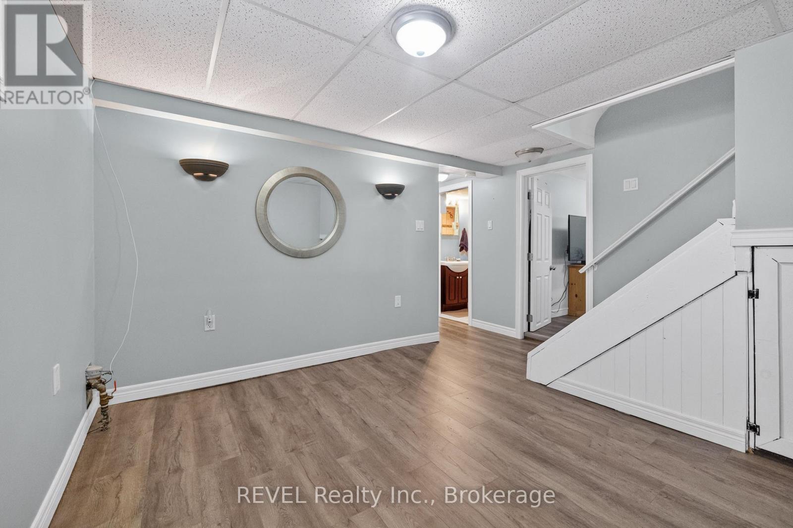 1367 St Marys Crescent, Burlington, Ontario  L7P 1S1 - Photo 24 - W13032520