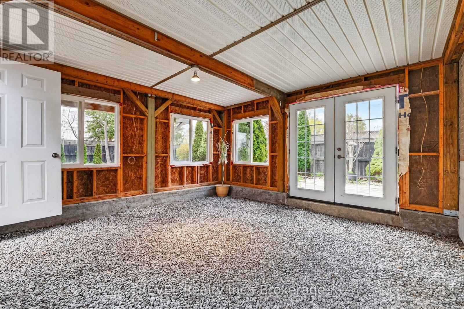 1367 St Marys Crescent, Burlington, Ontario  L7P 1S1 - Photo 31 - W13032520