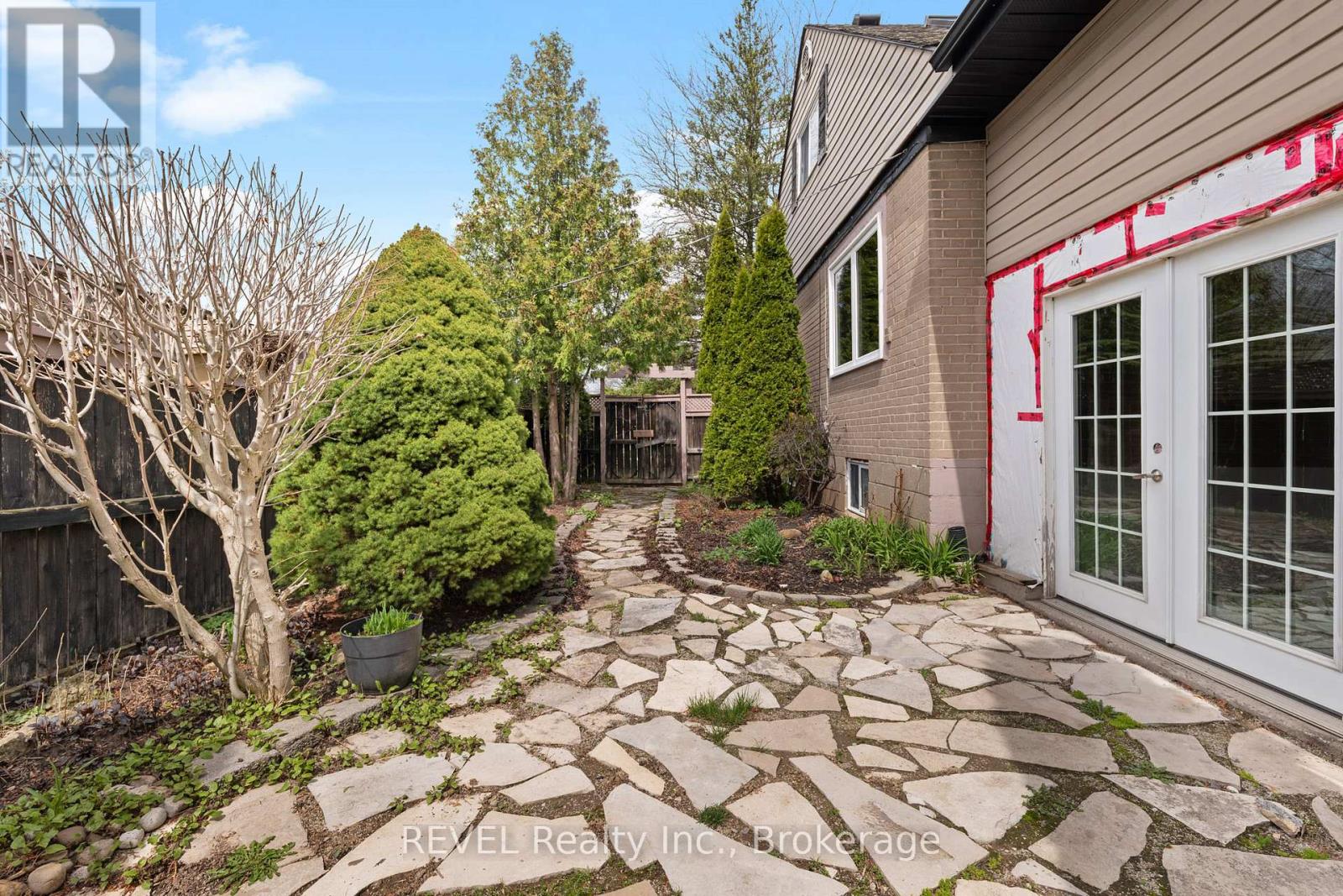 1367 St Marys Crescent, Burlington, Ontario  L7P 1S1 - Photo 32 - W13032520