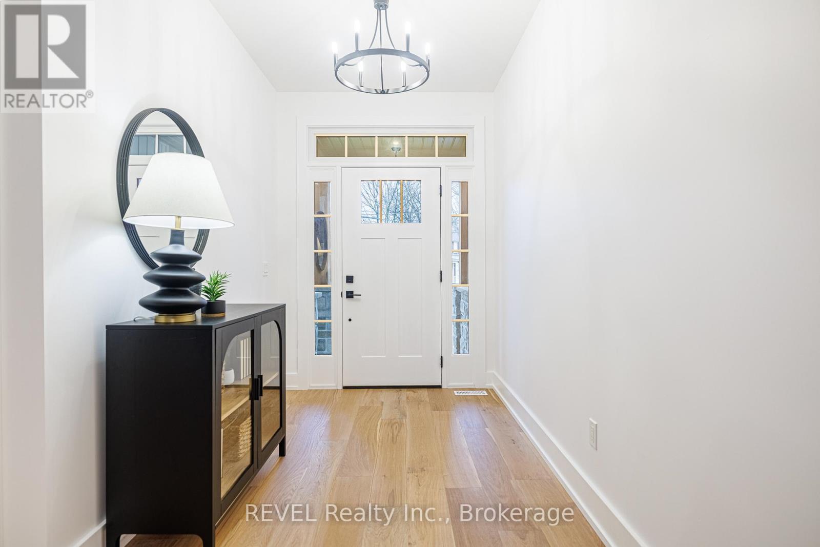 1133 Dipietro Street, Fort Erie, Ontario  L2A 4J4 - Photo 3 - X13032440