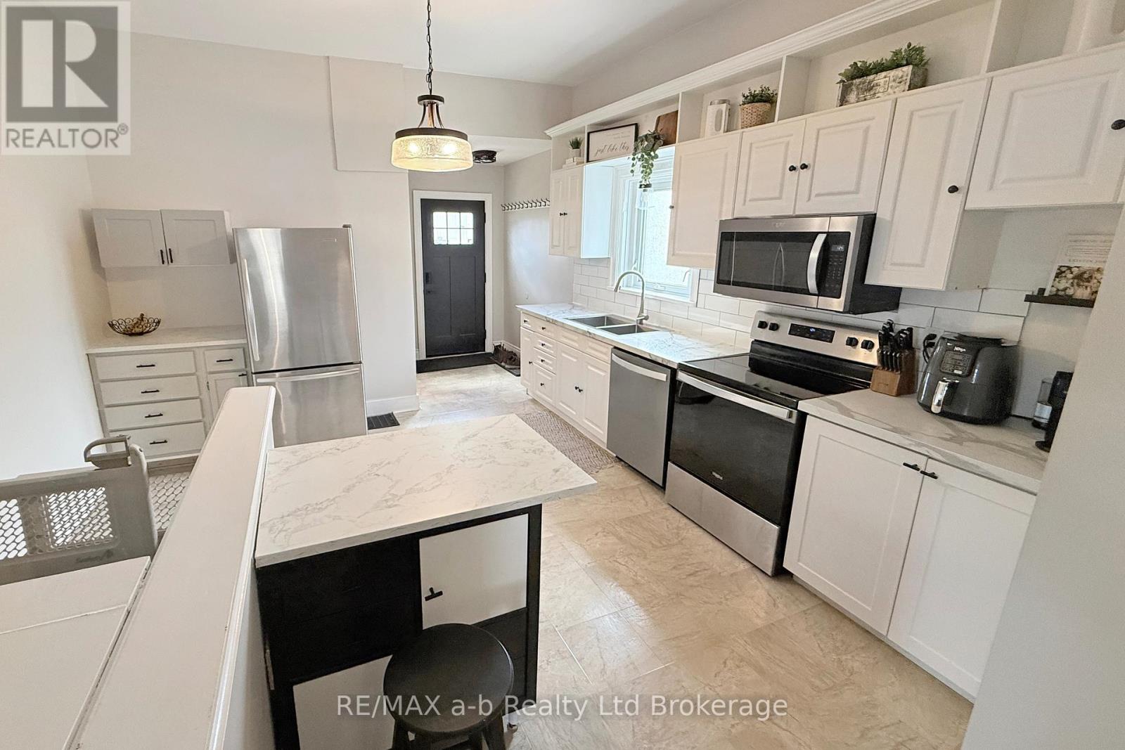 688 Henry Street, Woodstock, Ontario  N4S 1Y3 - Photo 16 - X13032432