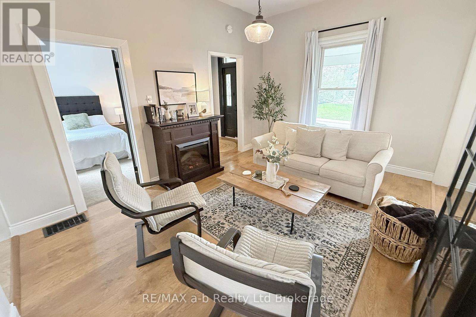 688 Henry Street, Woodstock, Ontario  N4S 1Y3 - Photo 6 - X13032432