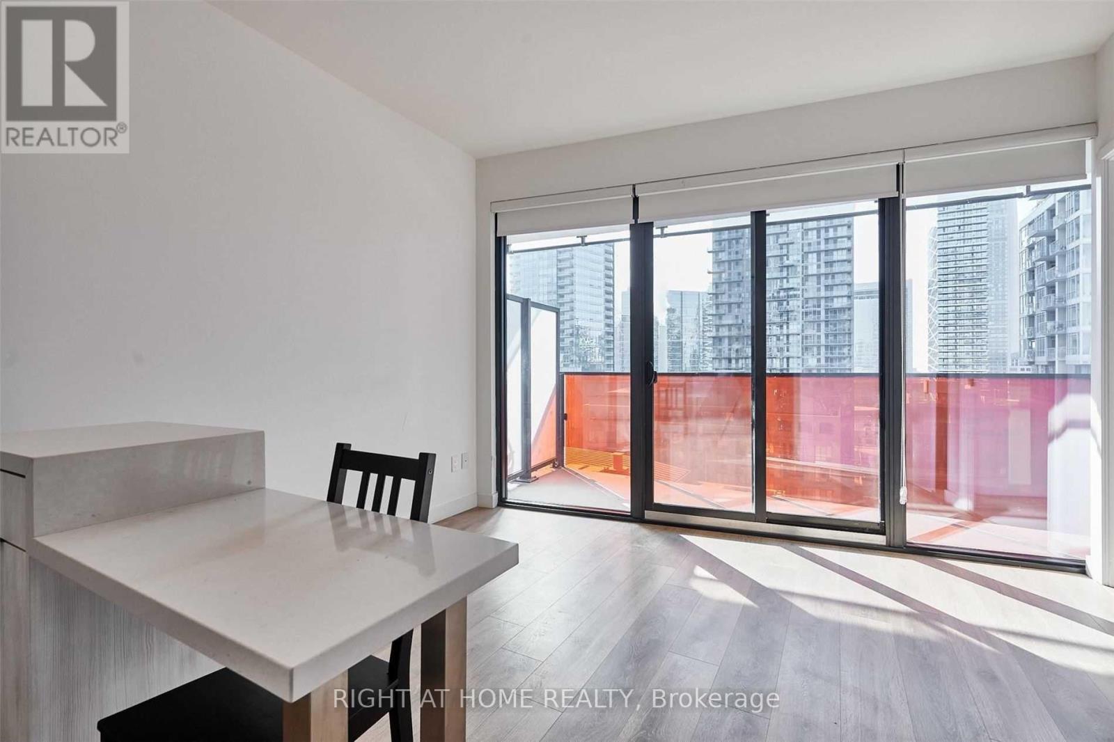 1716 - 215 Queen Street W, Toronto, Ontario  M5V 0P5 - Photo 17 - C13032446