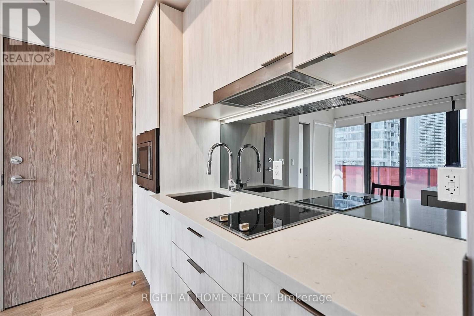 1716 - 215 Queen Street W, Toronto, Ontario  M5V 0P5 - Photo 22 - C13032446