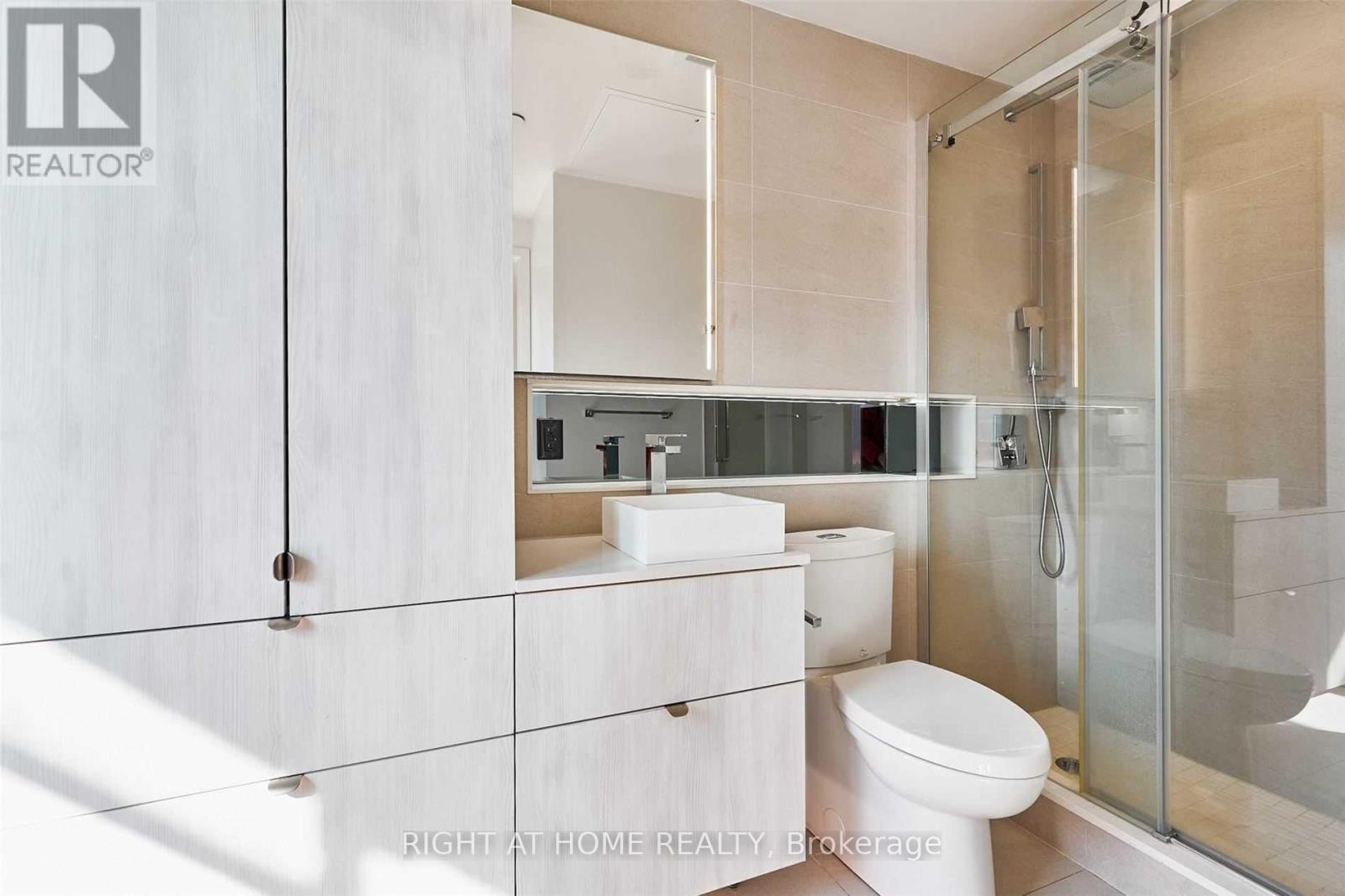 1716 - 215 Queen Street W, Toronto, Ontario  M5V 0P5 - Photo 5 - C13032446