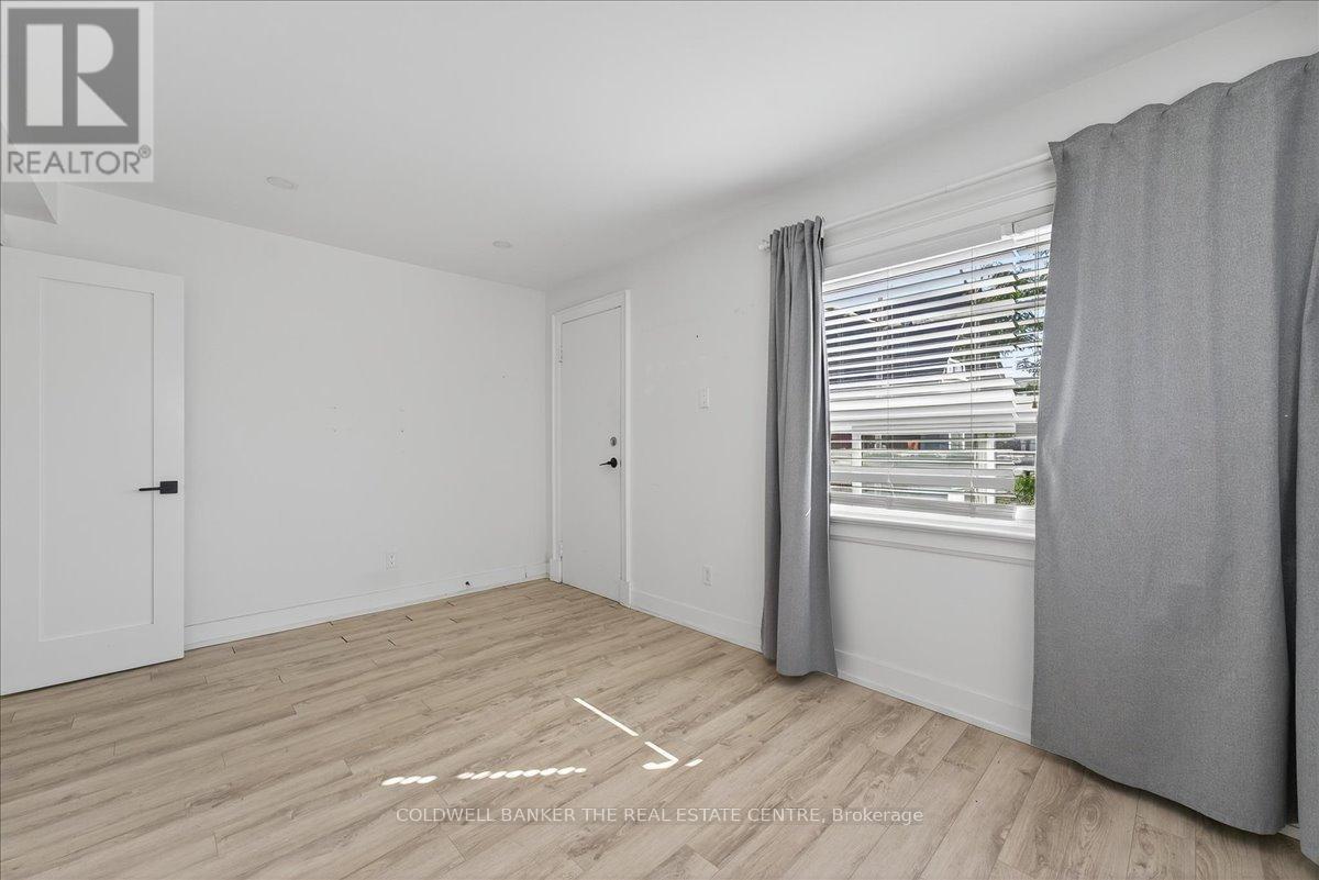 252 Soudan Avenue, Toronto, Ontario  M4S 1W4 - Photo 15 - C13032484