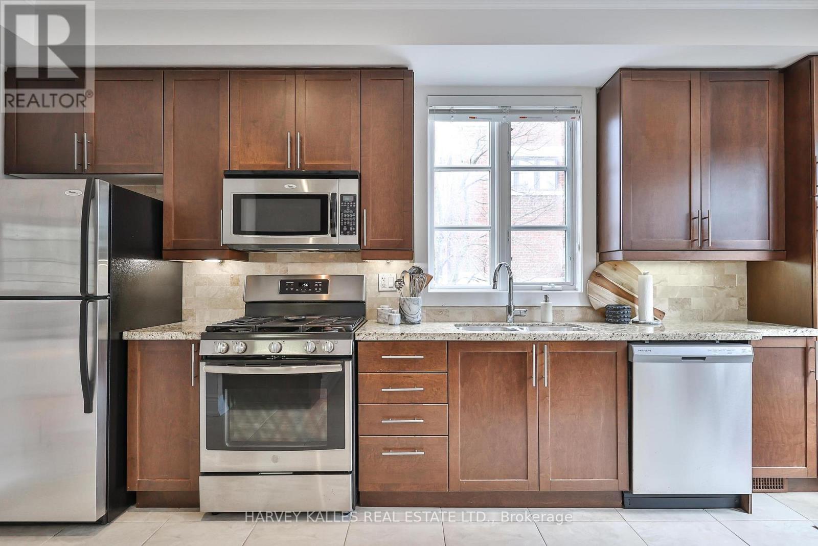 115 Florence Street, Toronto, Ontario  M6K 1P4 - Photo 19 - C13032516